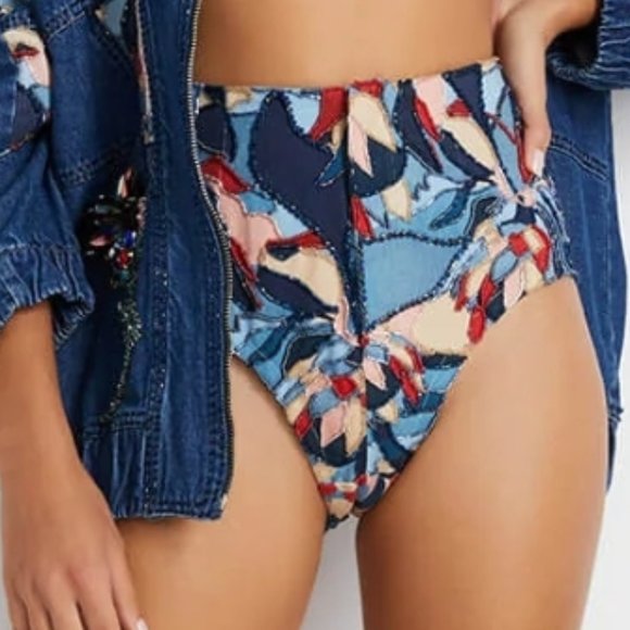 PatBo beaded sequin shorts - Picture 4 of 4